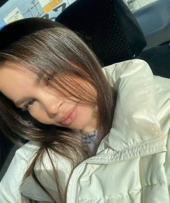 Позволь мне познакомить тебя с моими возможностями. Я готова подарить тебе незабываемые моменты нашего встречи. Сладкая эротика, расслабляющий массаж или страстные игры - выбирай, что тебе по вкусу. Я уверена, что ты останешься доволен нашей встречей, ведь мои отзывы говорят сами за себя. У меня есть фантазии, которые я хочу воплотить с тобой. Обладая опытом и сексуальным талантом, я смогу удовлетворить каждое твое желание. Откровенные фото тебя ждут. Не упусти возможность испытать настоящий эротический праздник со мной. Создам атмосферу уюта и сексуальных игр, в которых ты будешь главным героем. Доверься мне, и мы проведем время, которое захочется повторить снова и снова. До скорой встречи! 😉💋 Лиза