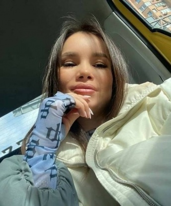 Позволь мне познакомить тебя с моими возможностями. Я готова подарить тебе незабываемые моменты нашего встречи. Сладкая эротика, расслабляющий массаж или страстные игры - выбирай, что тебе по вкусу. Я уверена, что ты останешься доволен нашей встречей, ведь мои отзывы говорят сами за себя. У меня есть фантазии, которые я хочу воплотить с тобой. Обладая опытом и сексуальным талантом, я смогу удовлетворить каждое твое желание. Откровенные фото тебя ждут. Не упусти возможность испытать настоящий эротический праздник со мной. Создам атмосферу уюта и сексуальных игр, в которых ты будешь главным героем. Доверься мне, и мы проведем время, которое захочется повторить снова и снова. До скорой встречи! 😉💋 Лиза